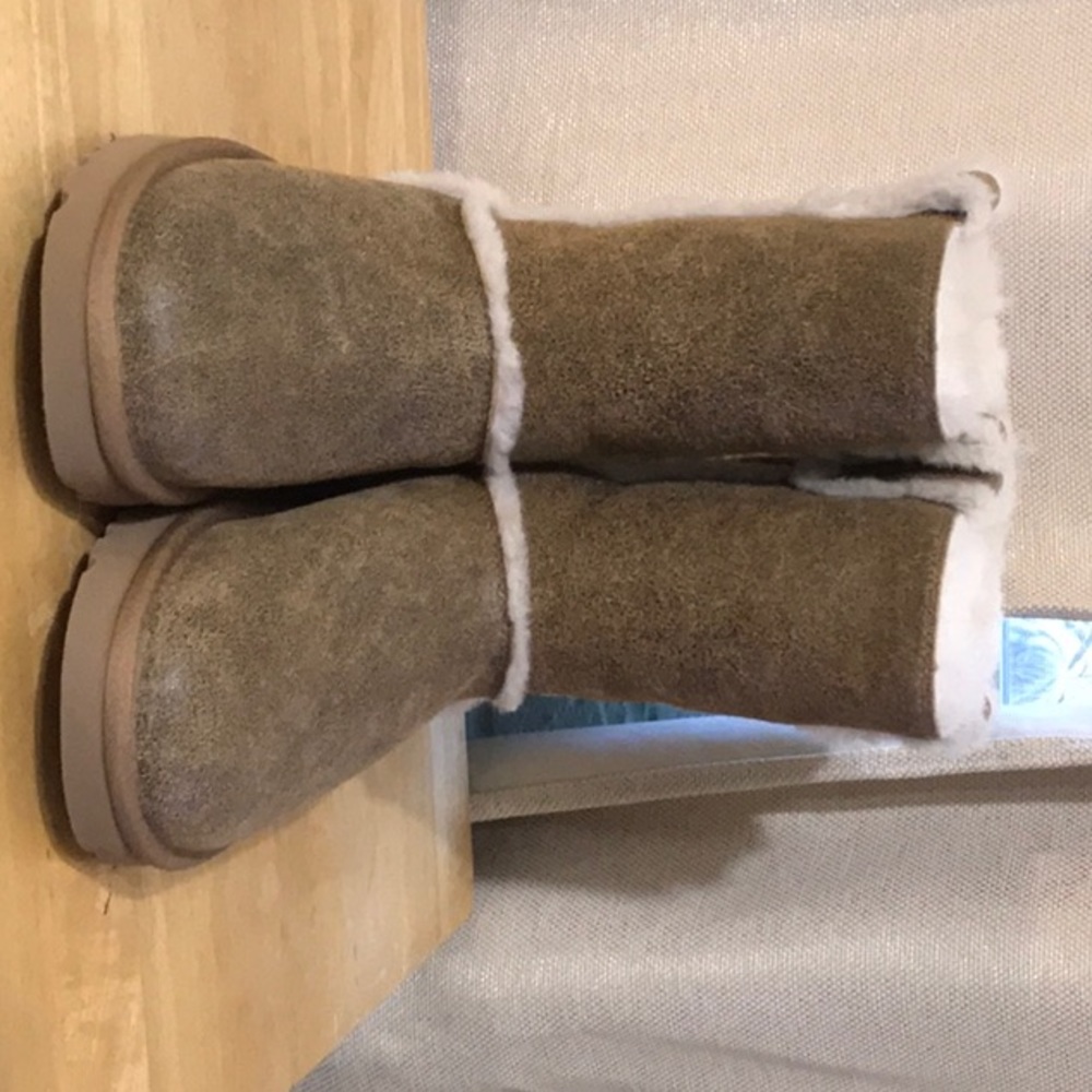 UGG Classic Boot
